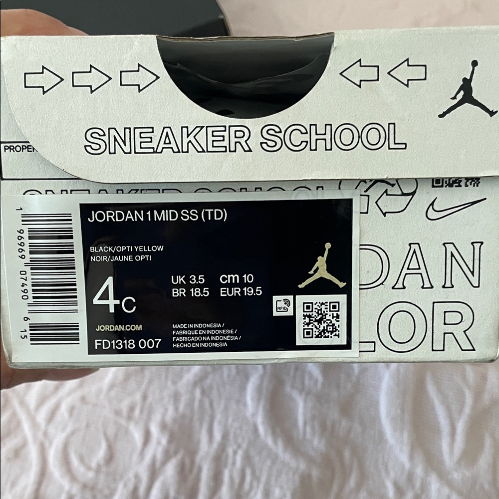 4C Jordan color me design - Picture 8 of 8
